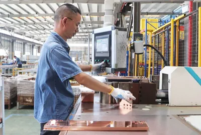 Perfuração de alumínio de aço inoxidável personalizado dobrando peças de soldagem de corte a laser para automóveis/aeroespacial/máquinas/construção naval/construção